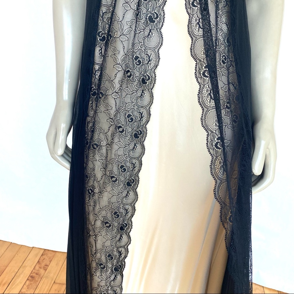 DONNA RICCO Collection Lace and Silk Satin Gown - Picture 13 of 16